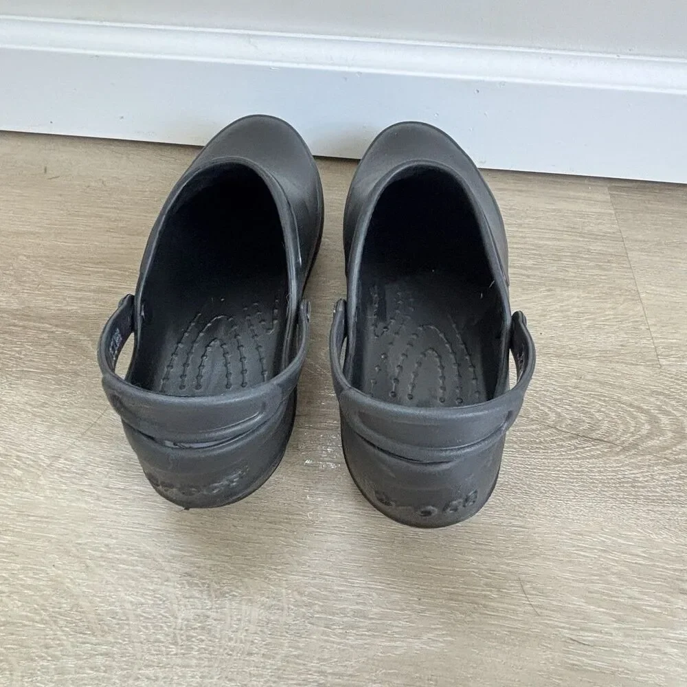 Crocs 10876 Mercy Work Clogs Women Size 7 Black Slip Resistant Nursing Chef Shoe